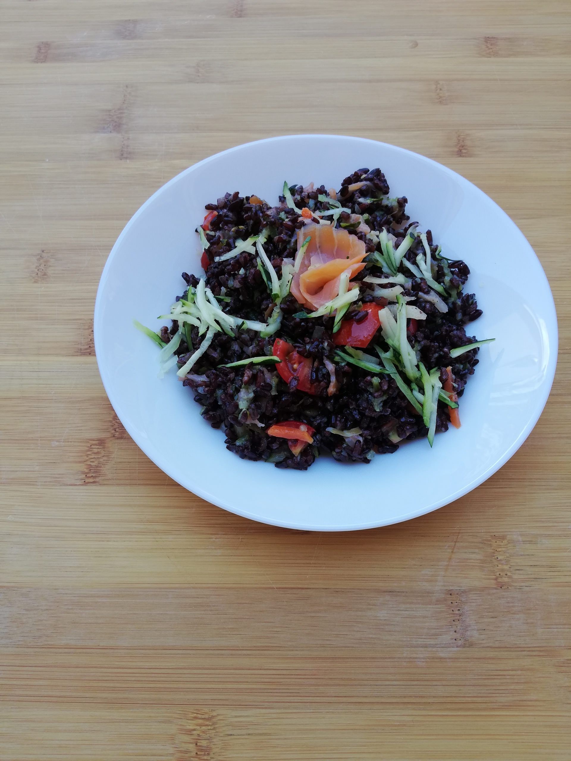 Riso Venere e Salmone affumicato